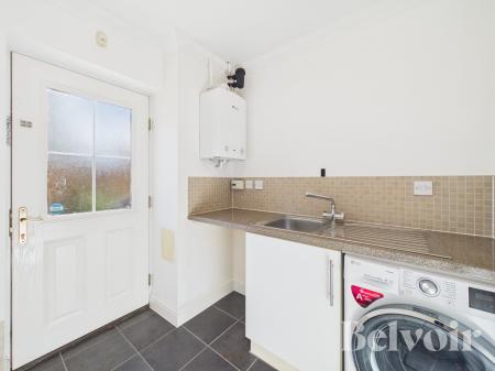 4 bedroom Town house to let in Blacksmiths Way, Elmswell, IP30