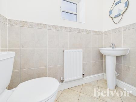 4 bedroom Town house to let in Blacksmiths Way, Elmswell, IP30