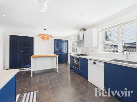 4 bedroom Town house to let in Blacksmiths Way, Elmswell, IP30