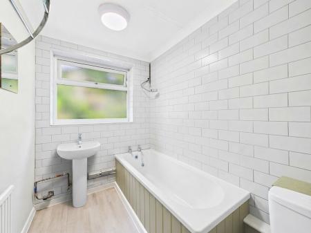 3 bedroom Bungalow to let in Horsecroft Road, Bury St Edmunds, IP29