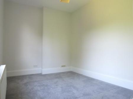 2 bedroom Flat to let in Beaconsfield Road, St Albans, AL1