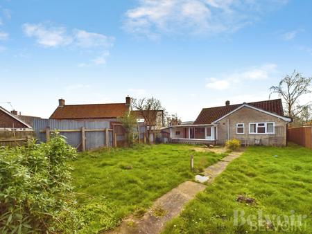 2 bedroom Detached bungalow to let in The Leys, Tostock, IP30