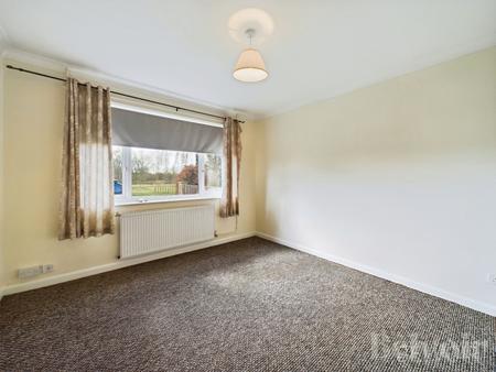2 bedroom Detached bungalow to let in The Leys, Tostock, IP30