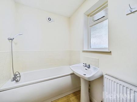 2 bedroom Detached bungalow to let in The Leys, Tostock, IP30
