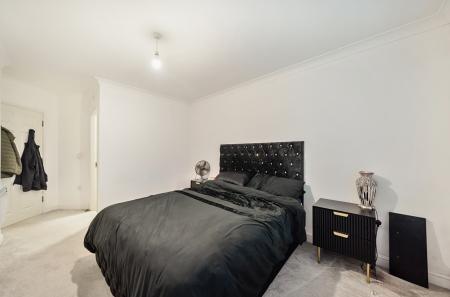 2 bedroom Flat for sale in Dorchester Court, Camberley