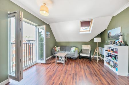 2 bedroom Flat for sale in Dorchester Court, Camberley