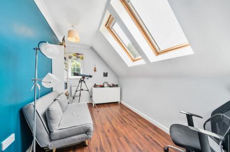 2 bedroom Flat for sale in Dorchester Court, Camberley