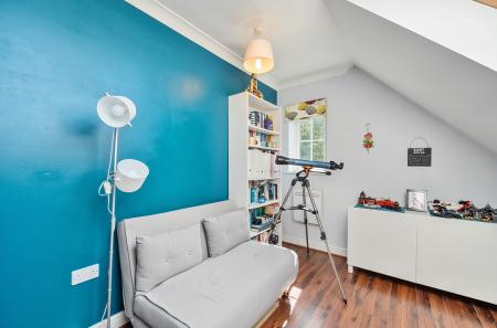 2 bedroom Flat for sale in Dorchester Court, Camberley