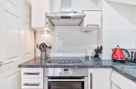 2 bedroom Flat for sale in Dorchester Court, Camberley