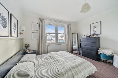 1 bedroom Flat for sale in Mytchett Road, Mytchett