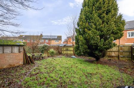 1 bedroom Flat for sale in Mytchett Road, Mytchett