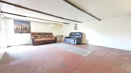 3 bedroom Detached house for sale in Bedford Avenue