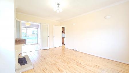 3 bedroom Detached house for sale in Bedford Avenue