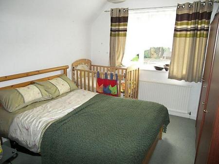 3 bedroom Detached house for sale in Bedford Avenue