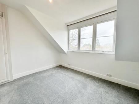 2 bedroom Flat to let in Upper Gordon Road, Camberley