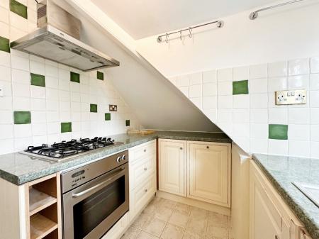2 bedroom Flat to let in Upper Gordon Road, Camberley