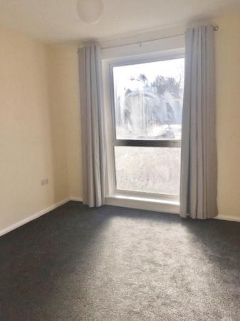 2 bedroom Flat to let in Reading Road, Yateley, GU46