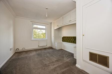 2 bedroom Flat for sale in Church Road, Frimley