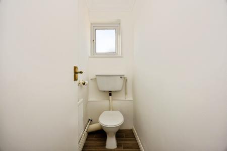 2 bedroom Flat for sale in Church Road, Frimley