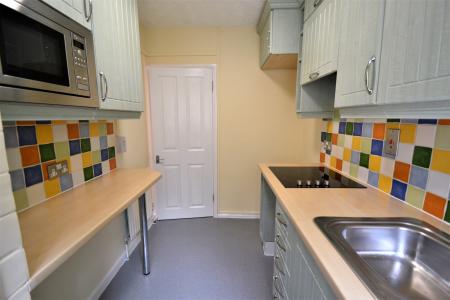 2 bedroom Flat for sale in Howard Close, Cambridge, CB5