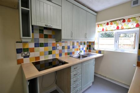 2 bedroom Flat for sale in Howard Close, Cambridge, CB5