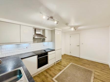 3 bedroom Flat for sale in Springfield Road, Cambridge, Cambridge, CB4