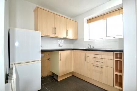1 bedroom Flat to let in Arbury Court, Cambridge, CB4