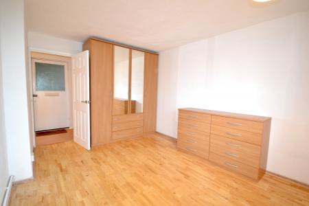 1 bedroom Flat to let in Arbury Court, Cambridge, CB4