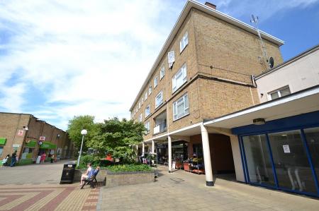 1 bedroom Flat to let in Arbury Court, Cambridge, CB4