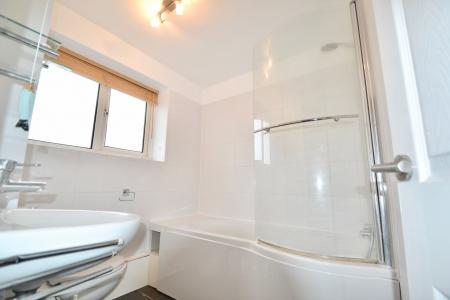 1 bedroom Flat to let in Arbury Court, Cambridge, CB4