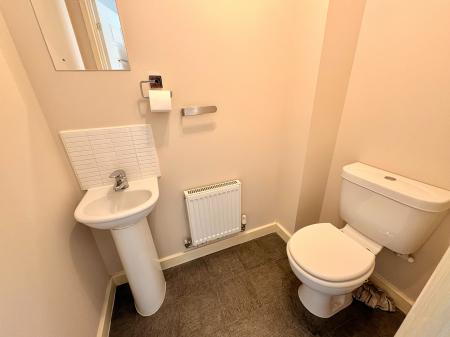 4 bedroom Detached house to let in Green Lane, Cambridge, IP28