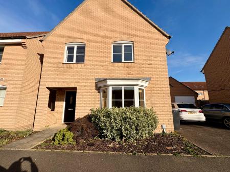 4 bedroom Detached house to let in Green Lane, Cambridge, IP28