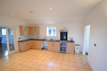 1 bedroom House share to let in Rectory Farm Barns, Akeman Street, Landbeach, CB25