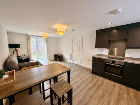 1 bedroom Flat to let in Ellesmere Road, Cambridge, CB4