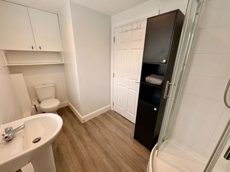 1 bedroom Flat to let in Ellesmere Road, Cambridge, CB4