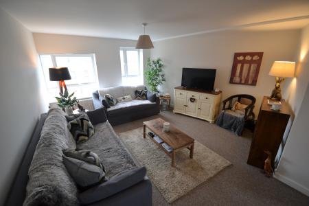 2 bedroom Flat to let in Chieftain Way, Orchard Park, Cambridge, CB4