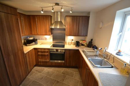 2 bedroom Flat to let in Chieftain Way, Orchard Park, Cambridge, CB4