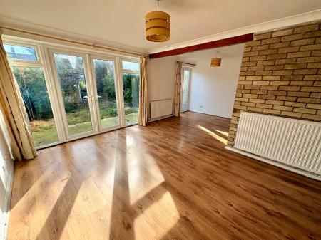 2 bedroom End of terrace house to let in Crowland Way, Cambridge, CB4