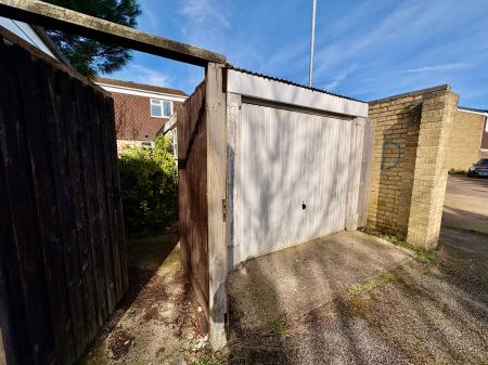 2 bedroom End of terrace house to let in Crowland Way, Cambridge, CB4