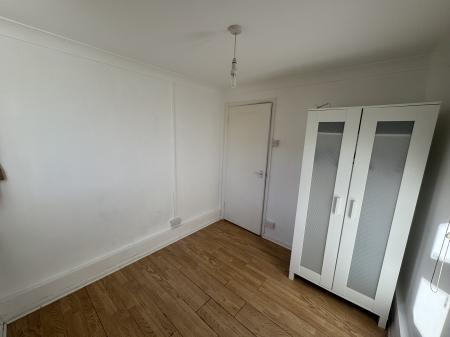 1 bedroom Flat to let in Carlton Way, Cambridge, CB4