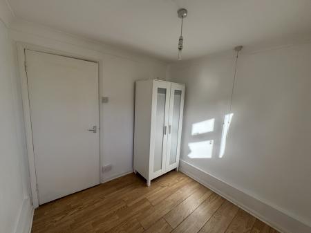 1 bedroom Flat to let in Carlton Way, Cambridge, CB4