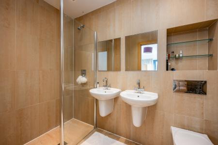 2 bedroom Flat to let in Riverside, Cambridge, CB5