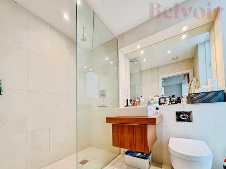2 bedroom Flat for sale in Kingfisher Way, Cambridge, CB2