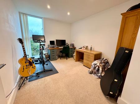 2 bedroom Flat for sale in Kingfisher Way, Cambridge, CB2