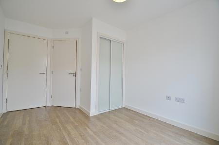 2 bedroom Flat to let in Glenalmond Avenue, Cambridge, CB2