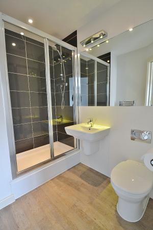 2 bedroom Flat to let in Glenalmond Avenue, Cambridge, CB2