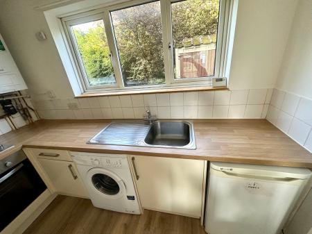 0 bedroom Studio flat to let in Harding Way, Arbury, Cambridge, CB4