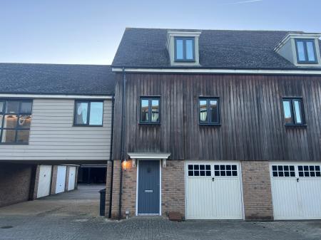 Rosehip Road, Orchard Park, Cambridge, CB4