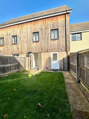 3 bedroom Link detached house to let in Rosehip Road, Orchard Park, Cambridge, CB4