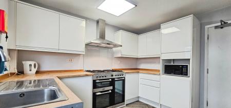 5 bedroom Terraced House to let in Crosfield Court, Cambridge, CB4